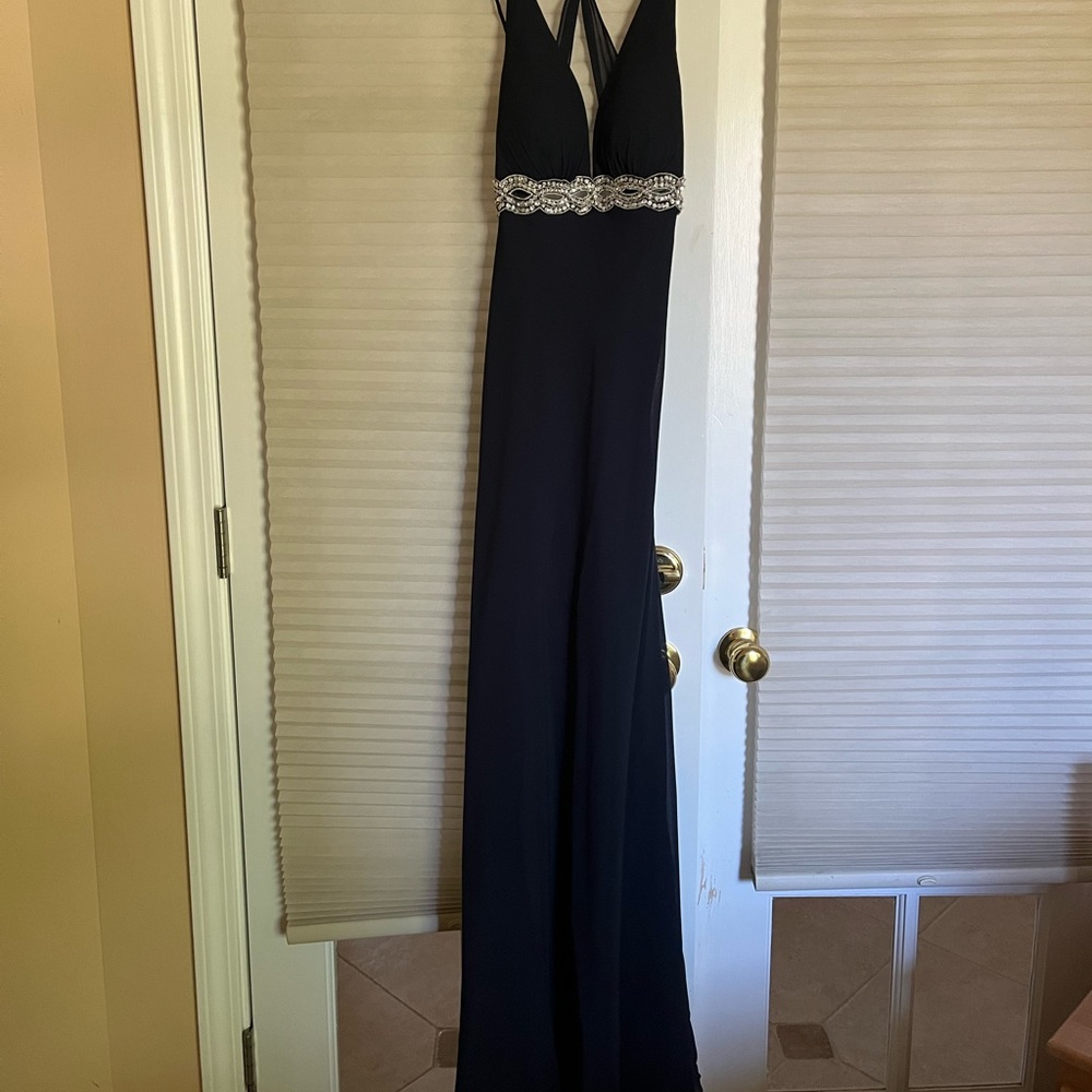 Faviana Prom Dress Size 4 navy blue - only worn once